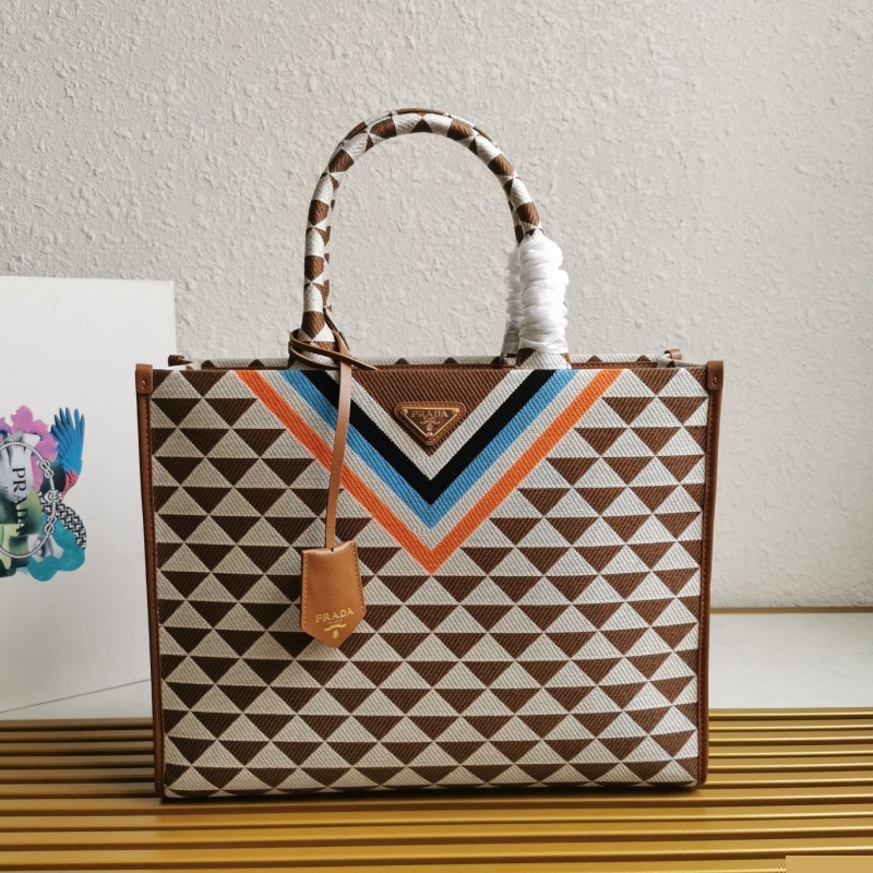 Pra*a shopping bags